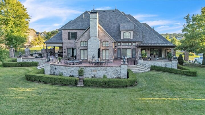 Property Photo:  5498 Clear Creek Boulevard  AR 72704