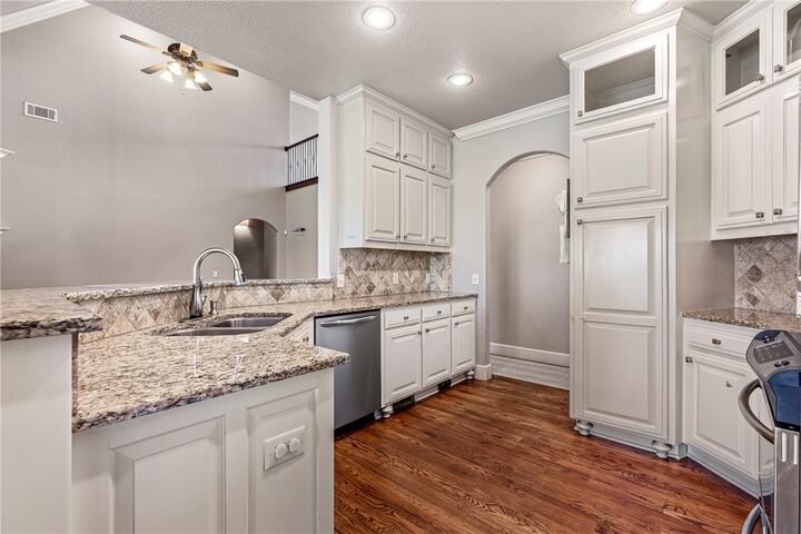 Property Photo:  1104 Edinburgh Avenue  AR 72713 