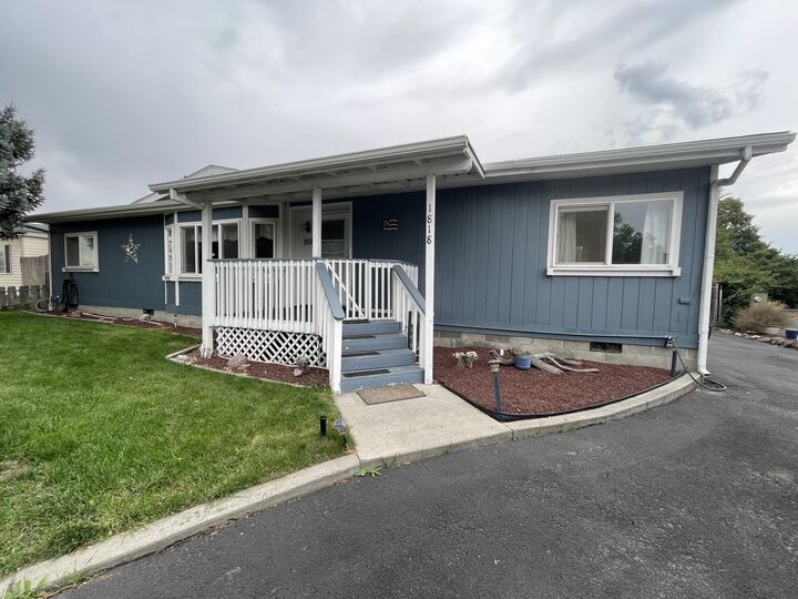 Property Photo:  1818 NW Fir Avenue  OR 97756 