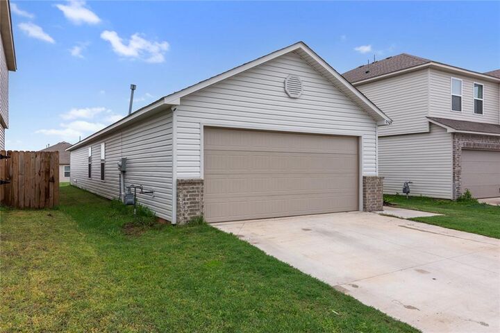 Property Photo: 9509 NW 118 Street OK 73099