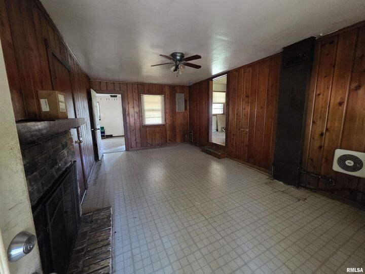 Property Photo:  1712 N Stevens Avenue  IL 62526 
