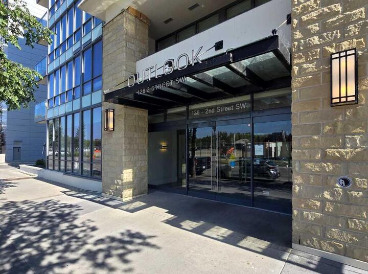 128 2 Street SW 404  Calgary AB T2P 0S7 photo