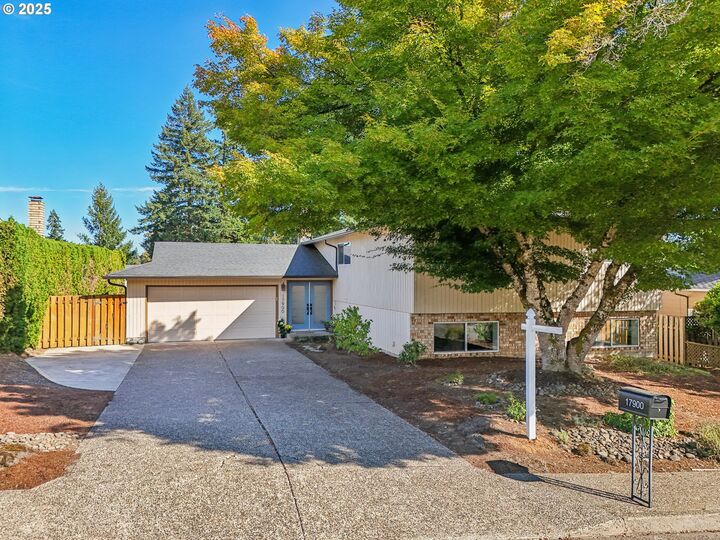 17900 Monticello Dr  Gladstone OR 97027 photo