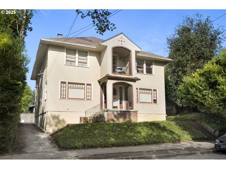 Property Photo:  2223 NE 9th Ave  OR 97212 