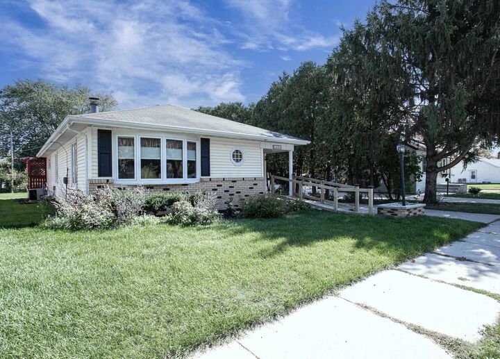 Property Photo: 1404 N Charlotte Street WI 54911-4014