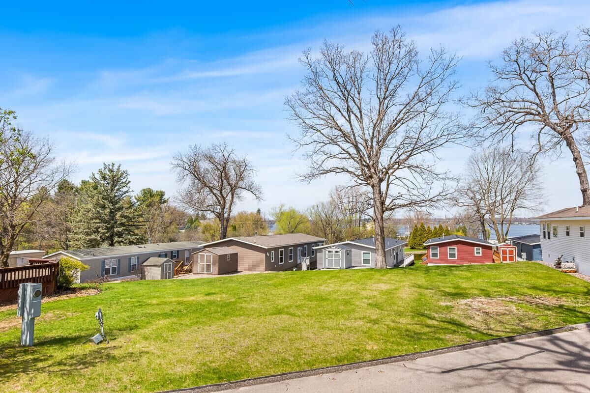 Property Photo:  W1325 Spring Grove Road  WI 54971 