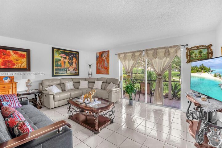 Property Photo: 150 S Hollybrook Ter 101 FL 33025