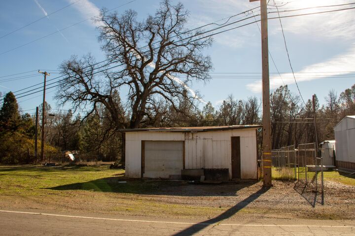 Property Photo:  441 Branstetter Lane  CA 96001 