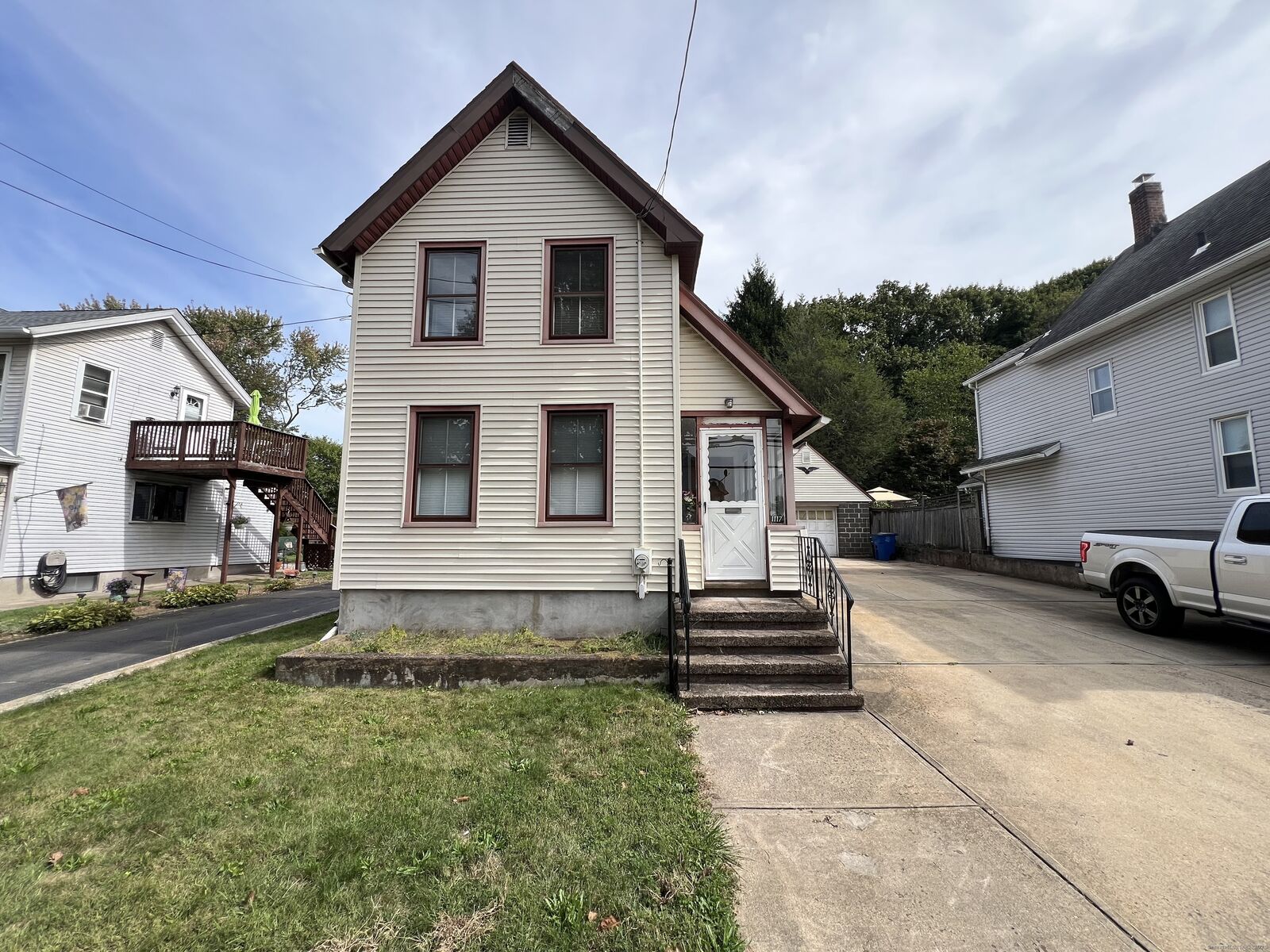 Property Photo:  1117 Townsend Avenue  CT 06512 