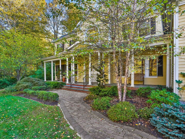 Property Photo:  76 Old Trolley Road  CT 06877 