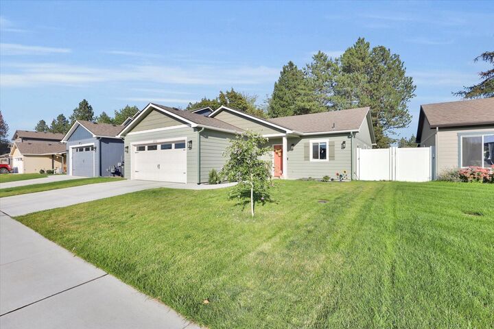 Property Photo:  2316 N Sundance St  WA 99016 