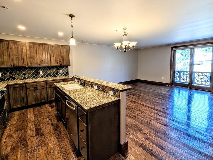 Property Photo: 631 N Washington Unit 403 ID 83340