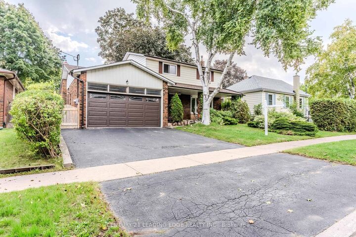 Property Photo:  25 Danzig Street  ON M1E 2L1 