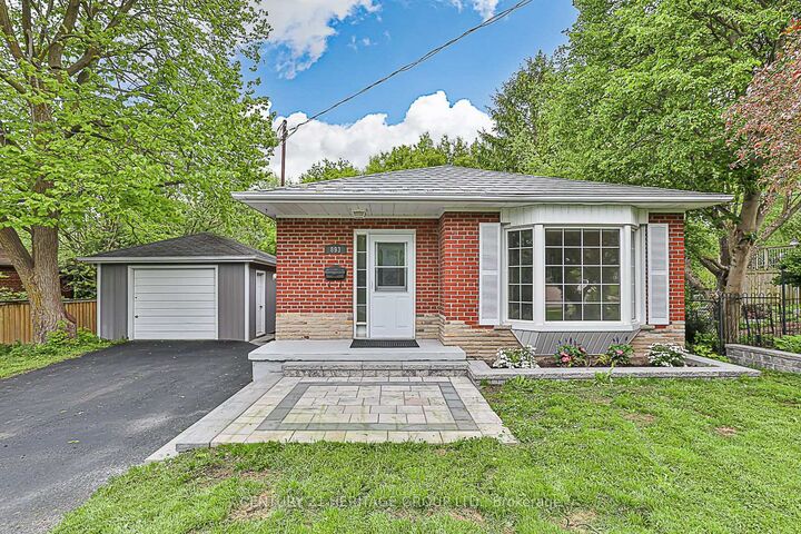 893 Srigley Street  Newmarket ON L3Y 1Y2 photo