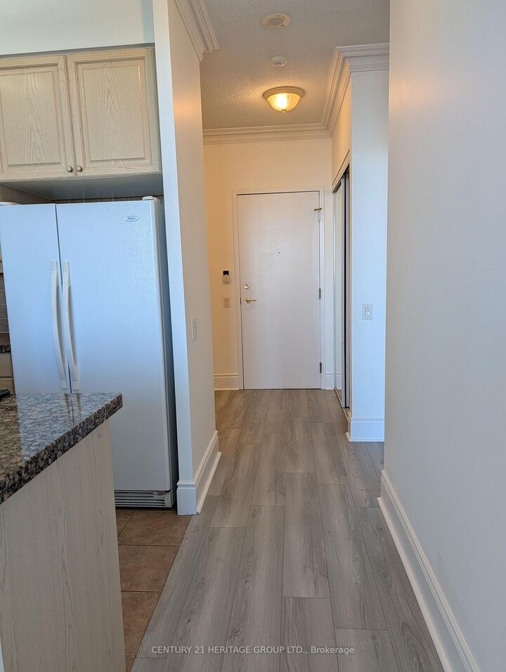 Property Photo:  10 Northtown Way Sph14  ON M2N 7L4 
