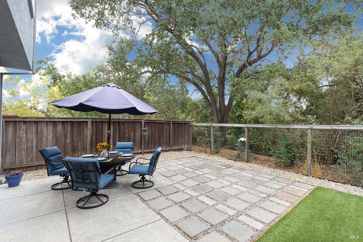 Property Photo:  5 Blackberry Drive  CA 94558 