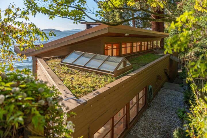 Property Photo: 4893 Sunshine Coast Highway BC V7Z 0B6