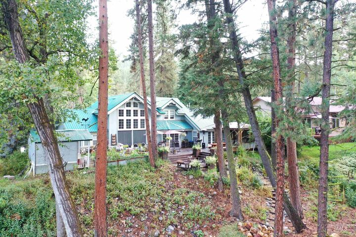 Property Photo:  3353 Woodland Drive  ID 83654 