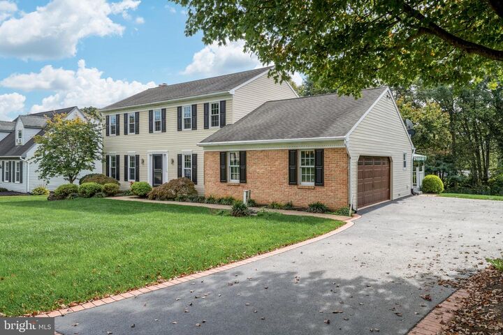 Property Photo:  136 Stonewyck Drive  PA 17603 