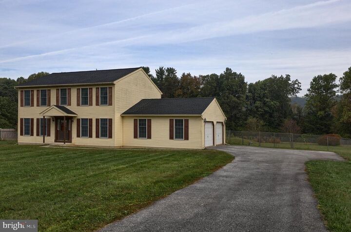 Property Photo:  118 Natures Road  PA 17963 