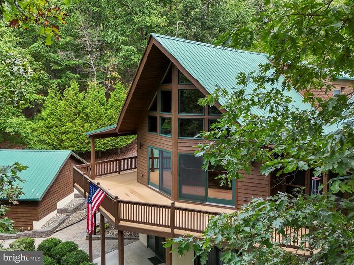 Property Photo: 78 Purple Finch Lane WV 25411