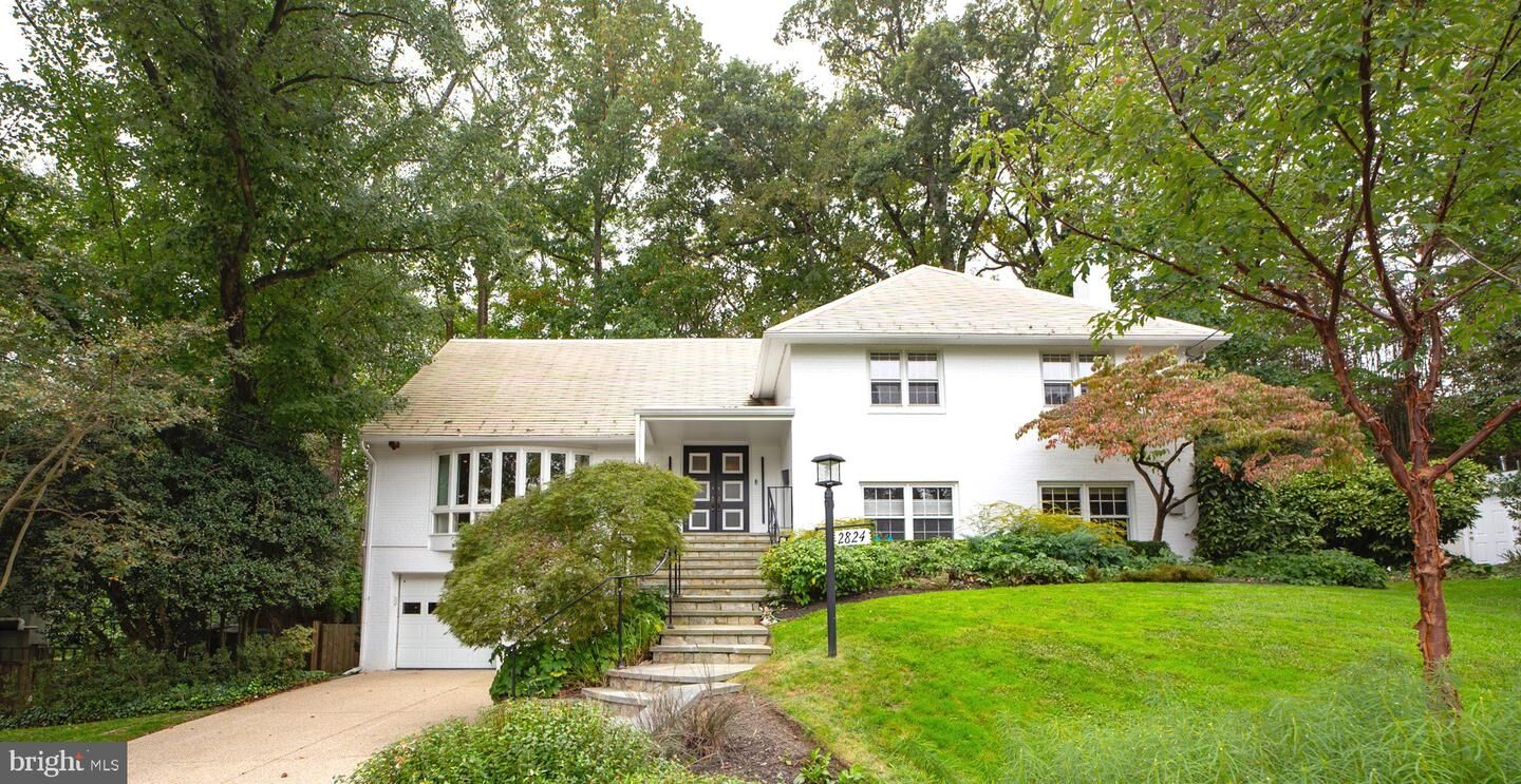 Property Photo:  2824 Ellicott Street NW  DC 20008 