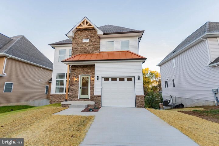 Property Photo: 530 Third Street WV 25404