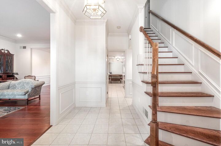 Property Photo:  19 Devonshire Square  PA 17050 