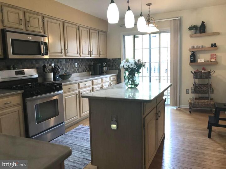 Property Photo:  301 Deer Run Court  NJ 08534 