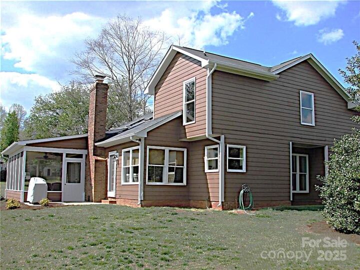 Property Photo:  15217 Buckhaven Court  NC 28227 