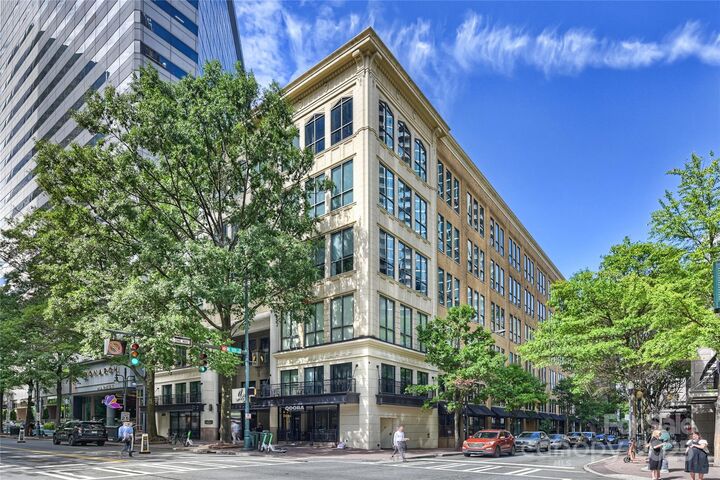 Property Photo: 127 N Tryon Street 615 NC 28202