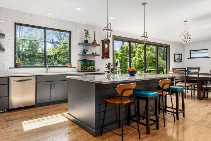 Property Photo: 2731 Clifton Road OH 43221