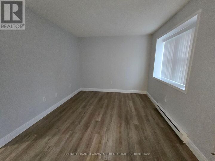 Photo de la propriété:  238 Lincoln Street 1  ON L3B 4M9 