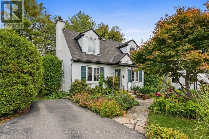 Property Photo: 895 Dundee Avenue ON K2B 5T2
