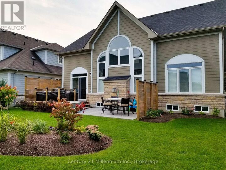 Property Photo:  7 Clubhouse Drive  ON L9Y 4Z5 