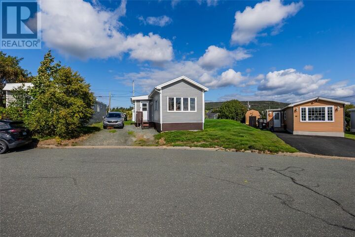 17 Meadowbrook Park Road  Goulds NL A1S 1G1 photo