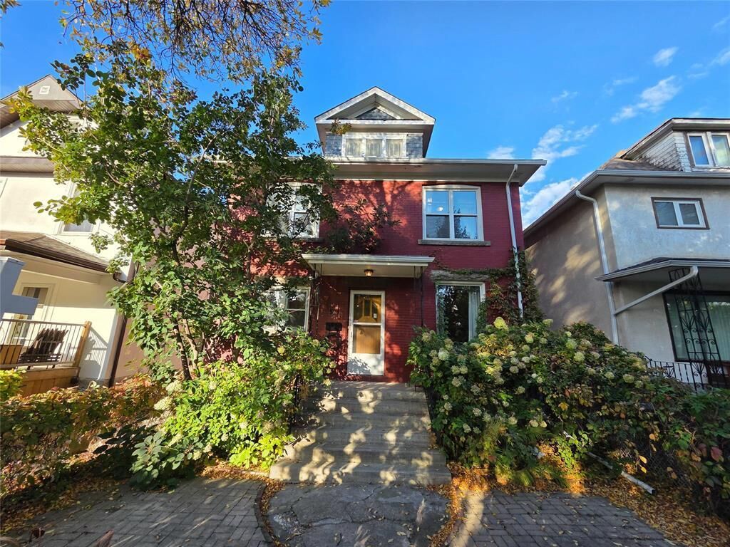 Property Photo:  524 Sherburn Street  MB R3G 2K7 