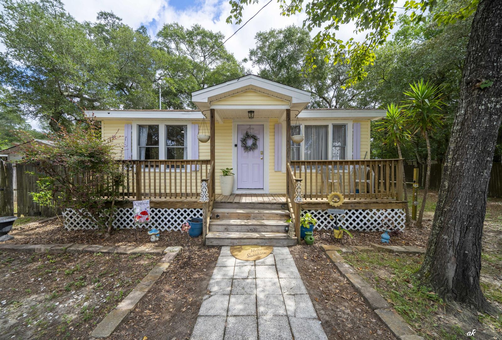 Property Photo: 815 Oakridge Road FL 32547