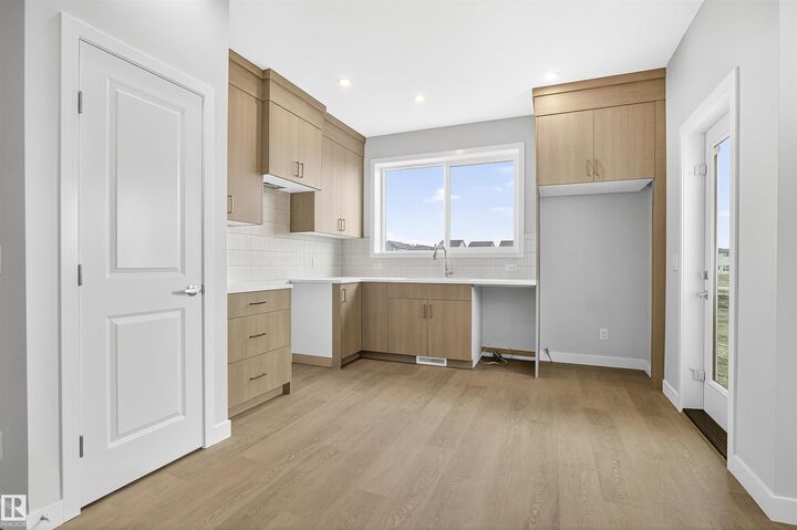 Property Photo:  3727 Erlanger Drive NW  AB T6M 3G6 