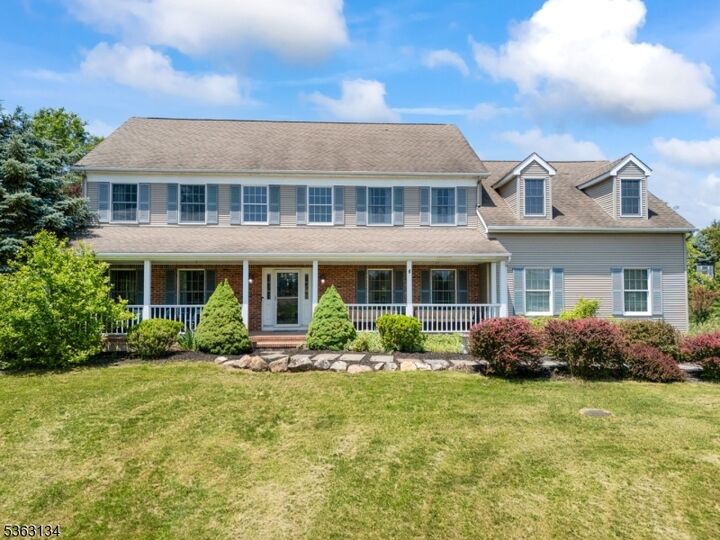 Property Photo:  1 Cheshire Ct  NJ 08833 