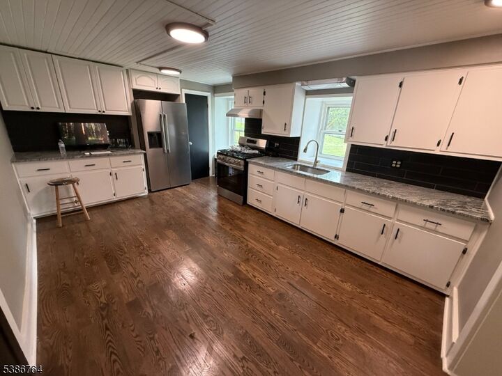 Property Photo:  1491 Cty Rd 519  NJ 08825 