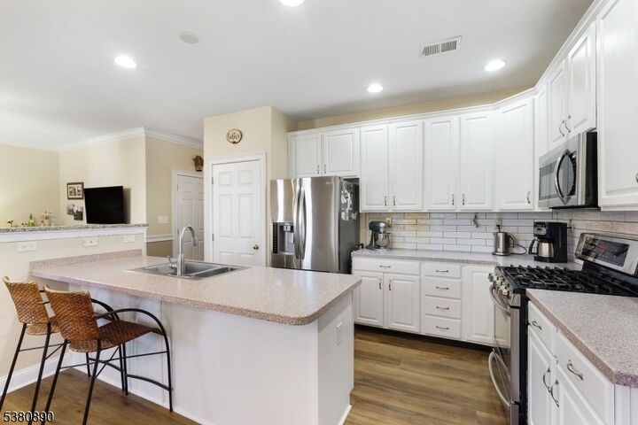 Property Photo:  254 Patriot Hill Drive  NJ 07920 