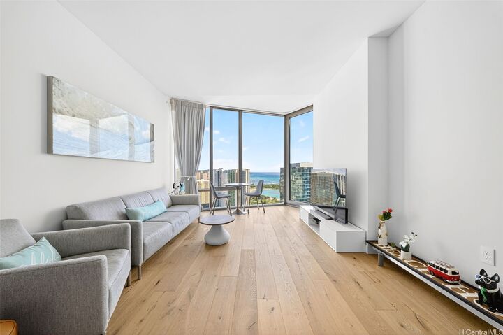 Property Photo:  1001 Queen Street Ph 4006  HI 96814 