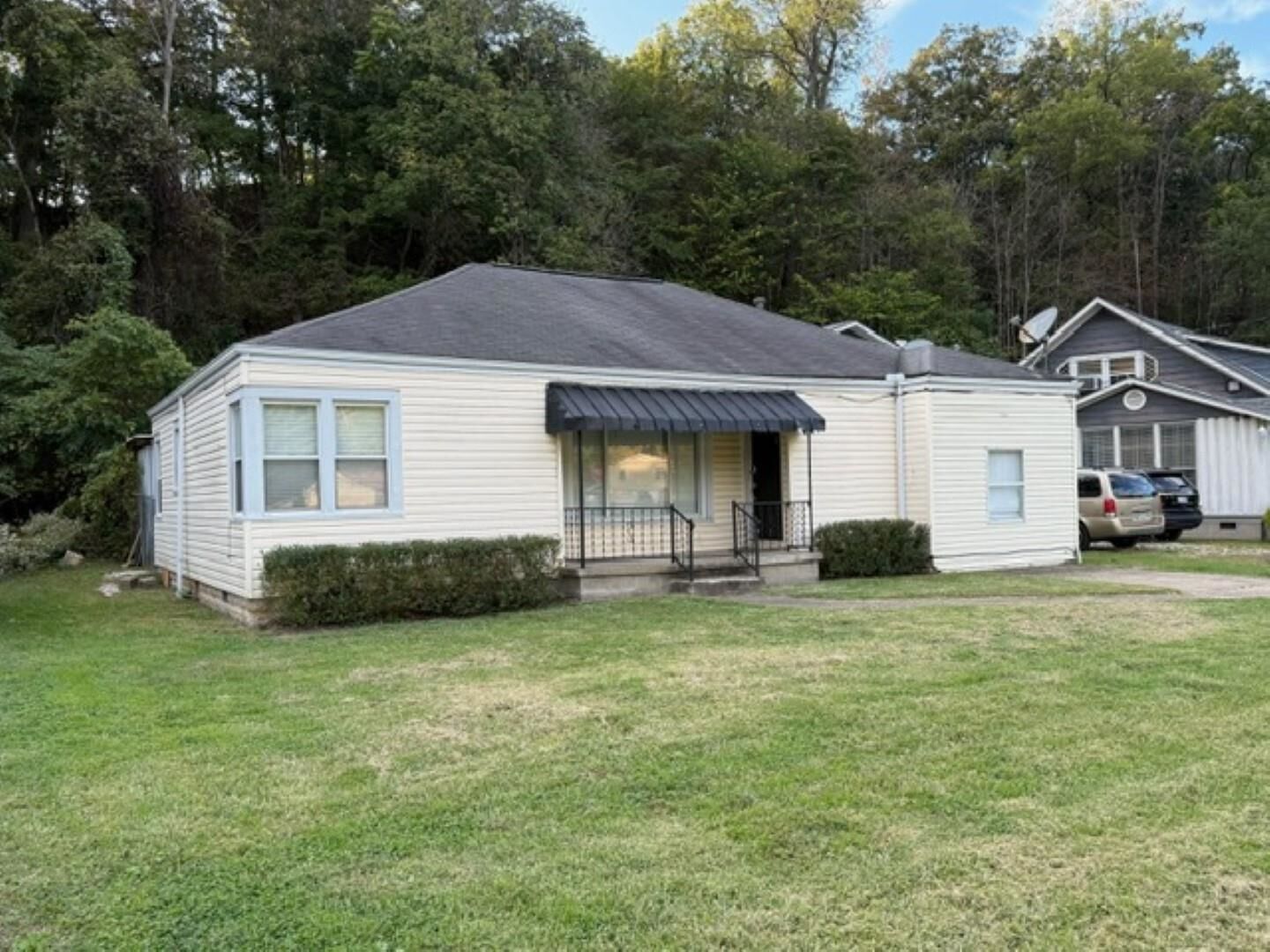 Property Photo: 1110 North Jefferson Drive WV 25701