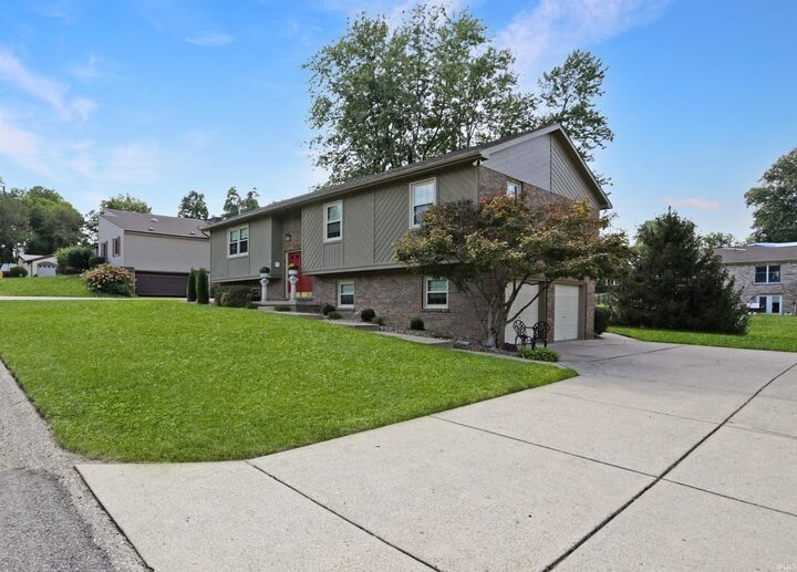 Property Photo:  5455 E Timberwood Drive  IN 47630 