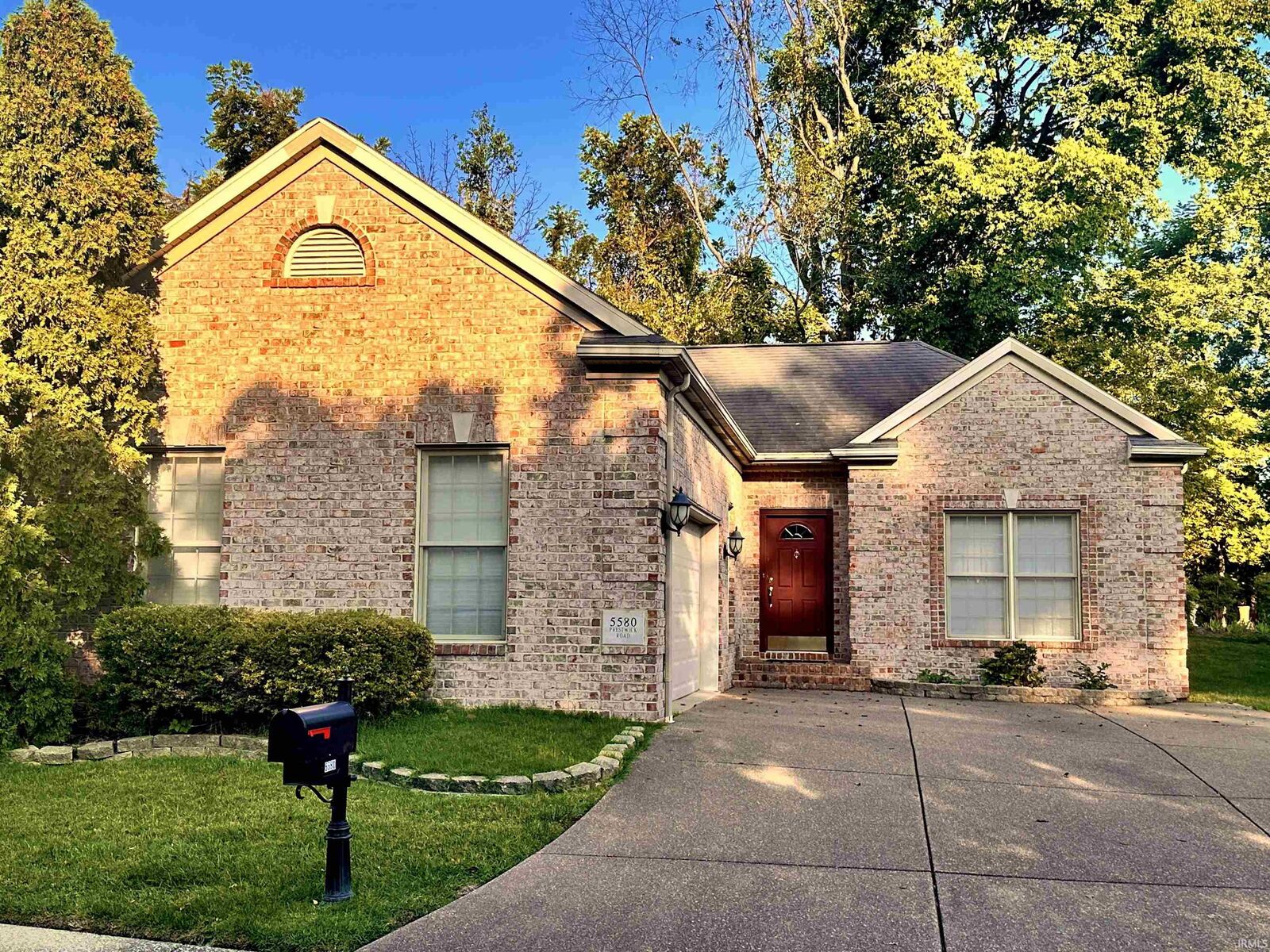 Property Photo:  5580 Prestwick Road  IN 47630 