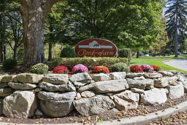 802 Orchard Hill Lane  Brewster NY 10509 photo