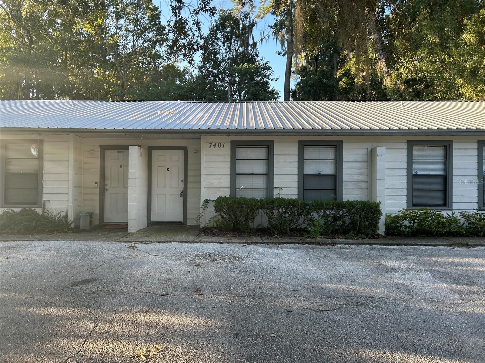 Property Photo: 7401 SW 42nd Place FL 32608