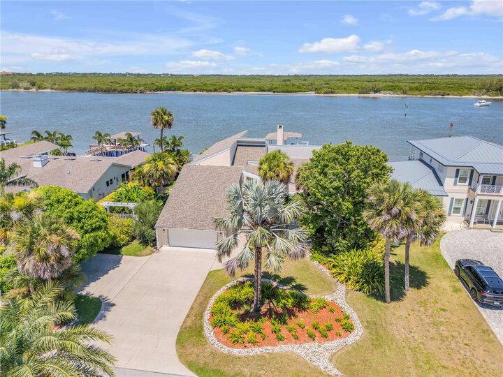 Property Photo: 1219 Commodore Drive FL 32168