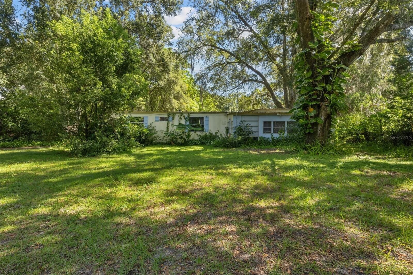Property Photo:  32914 County Road 437  FL 32776 